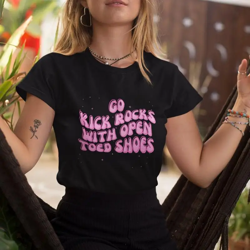 Men Shoes Quotes - Camiseta Go Kick Rocks com estampa